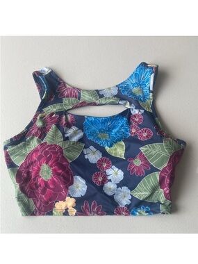 So top sporty floral cutout sleeveless top w lined shelf bra casual L jrs